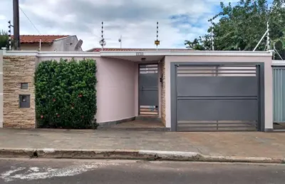 Casa com 3 quartos à venda na Avenida Geraldo Fernandes Beata, Jardim Adalberto Frederico de Oliveira Roxo I, Araraquara