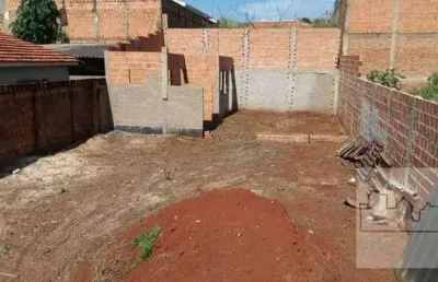 Terreno à venda na Rua Julio Teixeira Borges, Parque Gramado (Vila Xavier), Araraquara