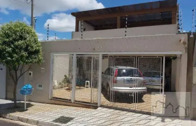 Casa com 3 quartos à venda na Avenida Brasil, Jardim Imperador, Araraquara