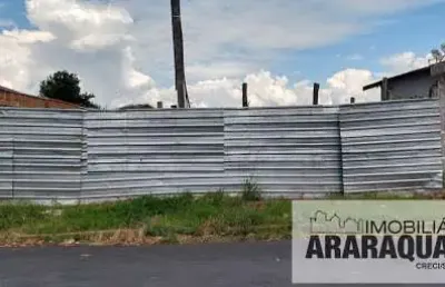 Terreno à venda na Avenida Cedral, Jardim América (Vila Xavier), Araraquara