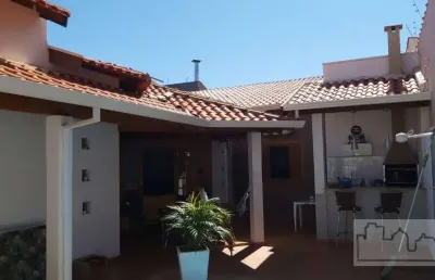 Casa com 3 quartos à venda na Avenida Jandyr Borsari, Residencial Cambuy, Araraquara