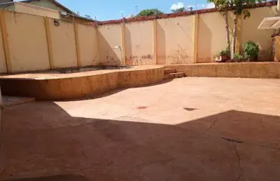 Sobrado com 3 dormitórios, 150 m² - venda por r$ 300.000,00 ou aluguel por r$ 5.000,00 - vila suconasa - araraquara/sp