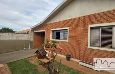 Casa com 2 quartos à venda na Avenida Papa Pio X, Jardim Martinez, Araraquara