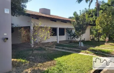 Ampla casa a venda no jardim vale das rosas em araraquara.