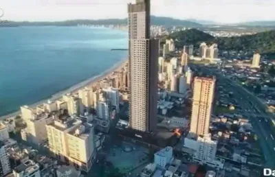 Apartamento com 4 quartos à venda na Rua 137, Meia Praia, Itapema