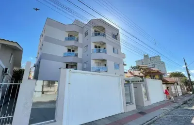 Apartamento com 2 quartos à venda na Rua Carlos Weingartner, Centro, Palhoça