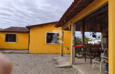 Ótima casa no laranjal com 2 dormitórios sendo 1 suíte