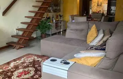Lindo sobrado no simões lopes 3 dormitórios c/uma suíte