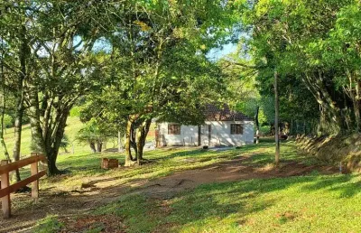 Lindo sítio no monte bonito , casa de 2 dormitórios e 2 hectares