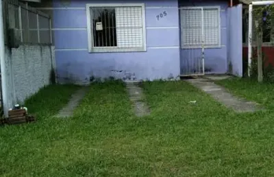 Casa 2 dormitórios no laranjal/balneário dos prazeres