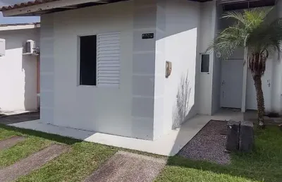 Casa em condomínio fechado com 2 quartos à venda na Avenida Paulo Roberto Vidal, Bela Vista, Palhoça