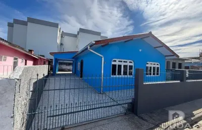 Casa com 3 quartos para alugar na Rua Lupércio Domingos Espíndola, Barra do Aririú, Palhoça