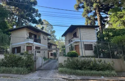 Casa em condomínio fechado semimobiliada com 3 dormitórios no bairro petropolis