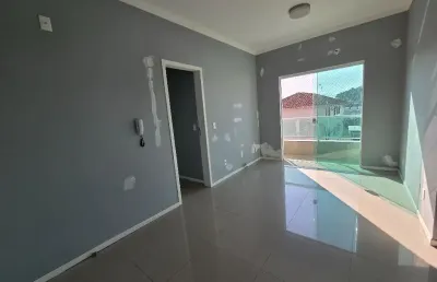 Apartamento no floresta com dois dormitorios sendo uma suite - joinville