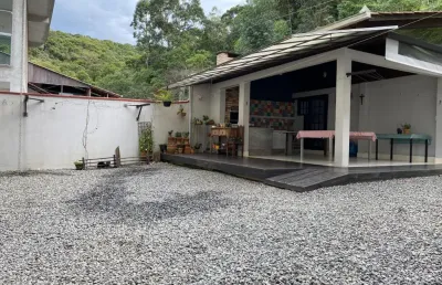 Sobrado averbado no aventureiro com quarto dormitorios