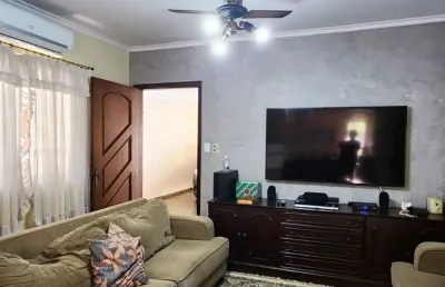 Casa com 3 quartos à venda na Avenida Paris, 400, Independência, Ribeirão Preto