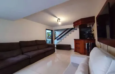 Casa em condomínio fechado com 5 quartos à venda na luiz renato mocelin, 311, xaxim, curitiba por r$ 1.050.000