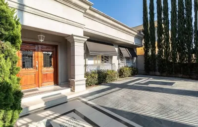 Casa comercial com 11 salas à venda na Avenida Vicente Machado, 2639, Batel, Curitiba