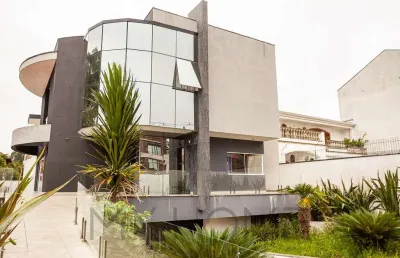 Casa contemporânea no jardim social com 751m² privativos