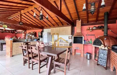 Casa com 5 quartos e lazer privativo em albuquerque teresópolis-rj