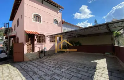Casa com 4 dormitórios à venda, 400 m² por r$ 730.000,00 - várzea - teresópolis/rj