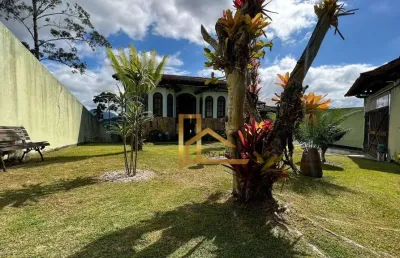 Casa com vista incrível, 3 quartos sendo 1 suíte, quintal e spa na fazendinha em teresópolis-rj