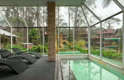 Casa com 5 quartos (3 suítes) e lazer privativo a 5 minutos da feirinha do alto