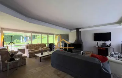 Casa linear com 5 quartos, piscina e casa de hóspedes na granja guarani em teresópolis