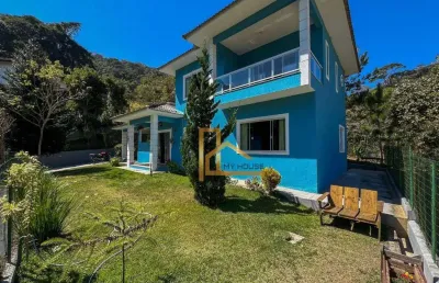 A casa perfeita para suas memórias - 4 quartos e lazer privativo dentro de condomínio