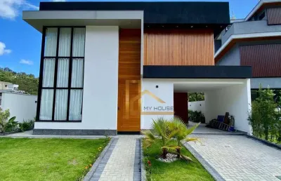 Casa com 4 quartos, nova e em condomínio clube a 15 minutos do centro de teresópolis-rj