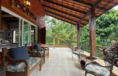 Encanto e tranquilidade! casa espaçosa com jardim e lareira em condomínio exclusivo – teresópolis/rj ????