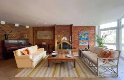 Casa com 4 dormitórios sendo 2 suítes à venda, 285 m² por r$ 1.600.000 - golfe - teresópolis/rj