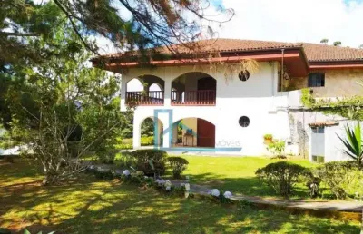 Casa com 5 suítes na melhor localização de teresópolis