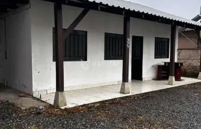 Casa com 3 quartos para alugar na Rua Francisco Schmitz, 566, Gravata, Navegantes