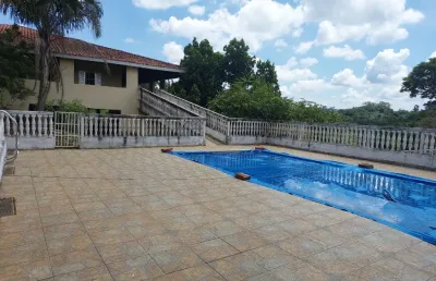 Vendo linda chácara com 6 suíte , pomar e 10 vagas de carro