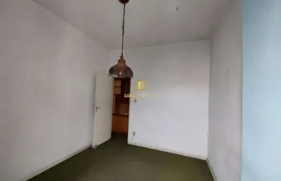 Apartamento dois quartos com dependência no centro do rio de janeiro