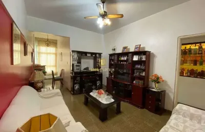 Apartamento três quartos com dependência e vaga de garagem no centro do rio