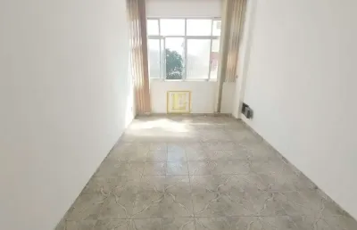 Apartamento de sala e dois quartos com dependência em centro rio de janeiro