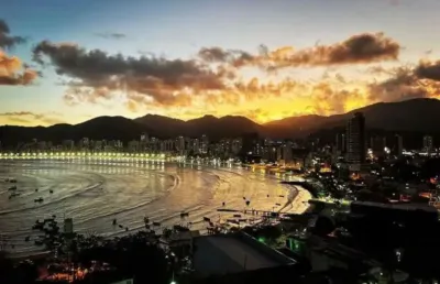 Casa em condomínio fechado com 3 quartos à venda na Rua 137, 100, Centro, Itapema