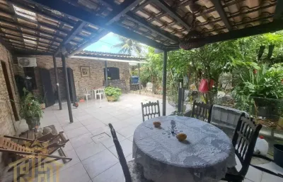 Casa à venda com 2 quartos (1 suíte), quintal amplo e árvores frutíferas – oportunidade única!
