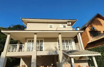 Casa para locação em santana de parnaíba, alphaville, 4 dormitórios, 2 suítes, 5 banheiros, 4 vagas