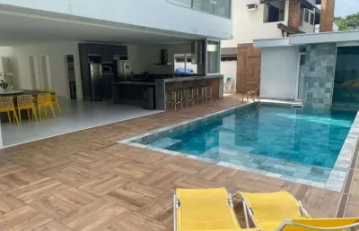 Sobrado novo para locação com 6 suítes em riviera e são lourenço
