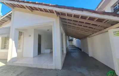 Casa com 4 quartos à venda no centro, ubatuba  por r$ 1.300.000
