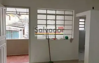 Casa com 2 quartos para alugar na Rua Saturnino dos Santos, --, Vila Firmiano Pinto, São Paulo