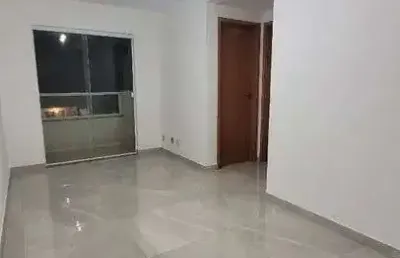 Spazio reserva imperial, 2 quartos com varanda, porcelanato e móveis. 1 vaga.