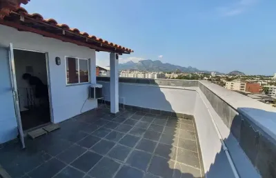 Cobertura na itagua, 3 quartos co 103m, sala ampla e 1 vaga. localização ótima