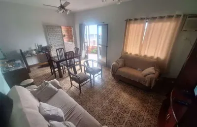 Casa com 110m, ampla, 5 quartos sendo 1 suíte. terração com um dos quartos.