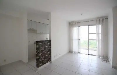 Weekend, apartamento 2 quartos, suíte, boa varanda e 1 vaga. lazer completo.