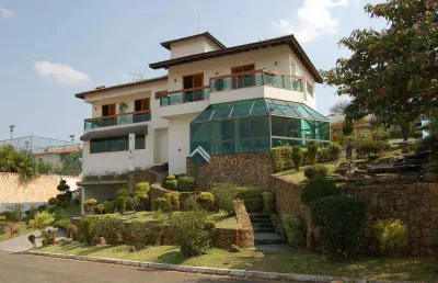 Casa com 5 dormitórios, 578 m² - venda por r$ 3.000.000,00 ou aluguel por r$ 16.768,63/mês - condomínio estância marambaia - vinhedo/sp