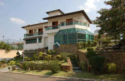 Casa com 5 dormitórios, 578 m² - venda por r$ 3.000.000,00 ou aluguel por r$ 16.768,63/mês - condomínio estância marambaia - vinhedo/sp